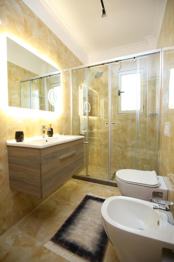 Tafa Deluxe Apartment Vlorë Екстериор снимка