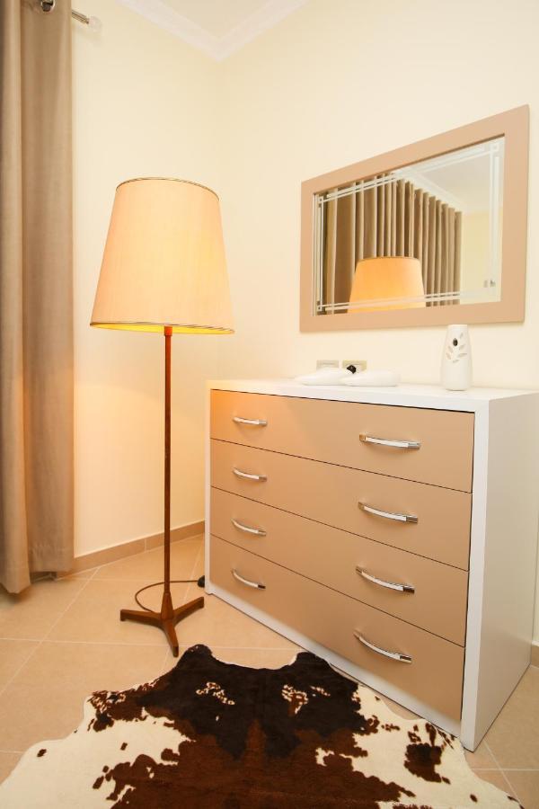 Tafa Deluxe Apartment Vlorë Екстериор снимка